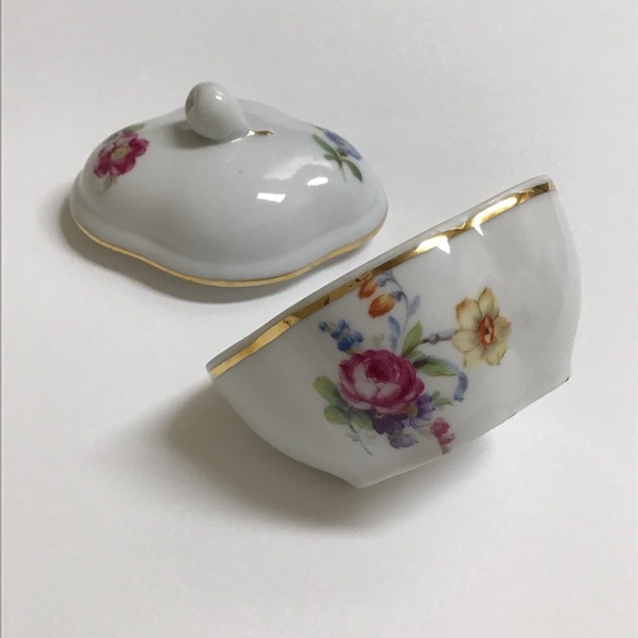 Richard Ginori Italy Porcelain Oval Trinket Box w/Lid White Pear Finial Vintage - Picture 1 of 16